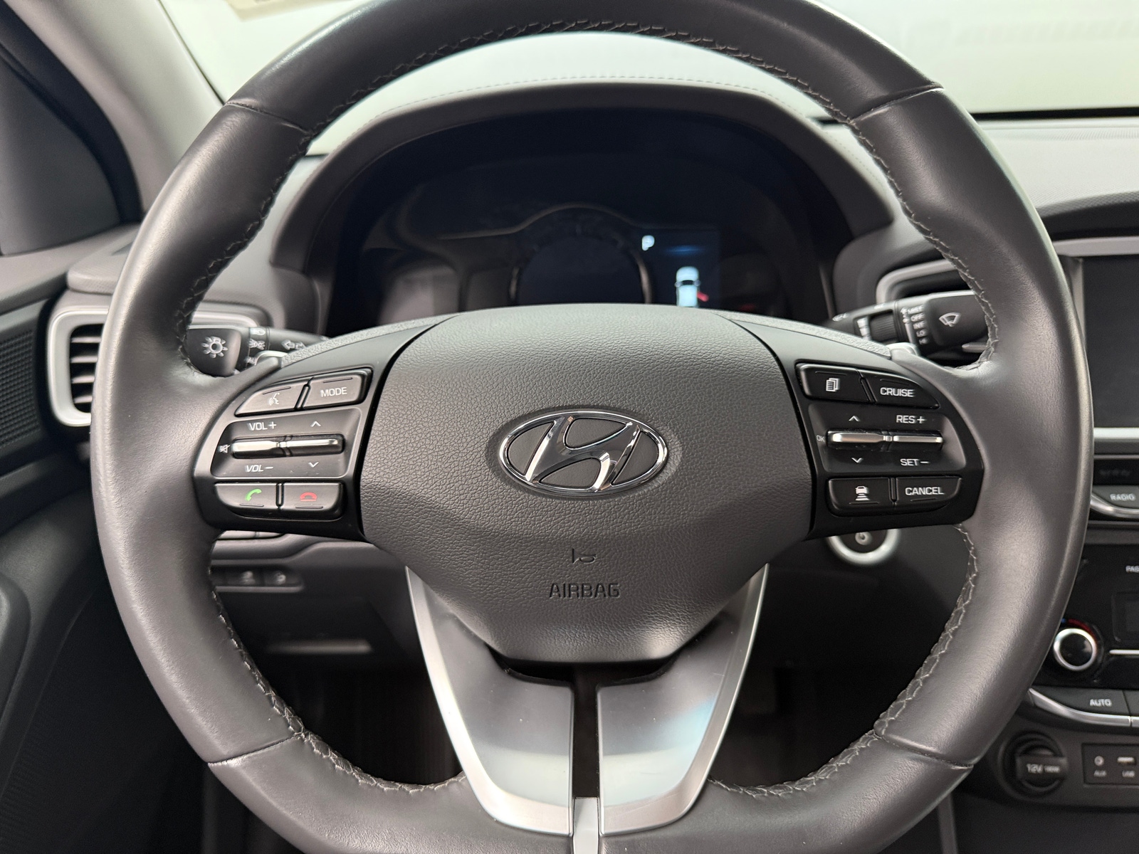 Thumbnail: 2019 Hyundai Ioniq - 4