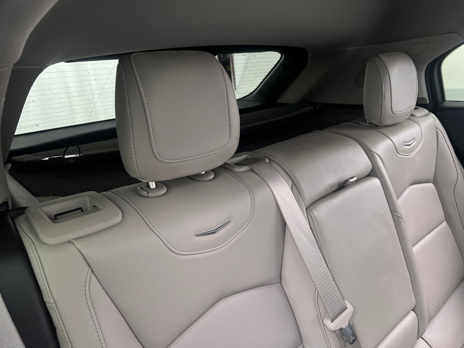 Thumbnail: 2022 Cadillac XT4 - 5