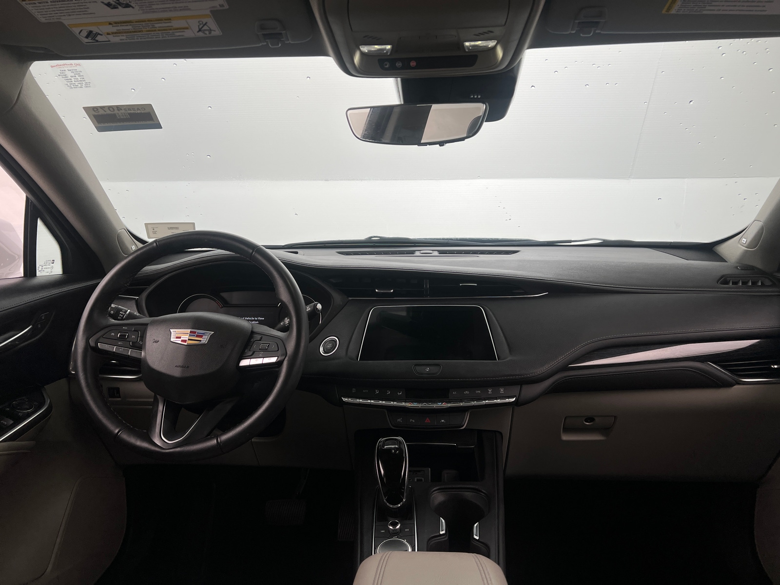 Thumbnail: 2022 Cadillac XT4 - 2