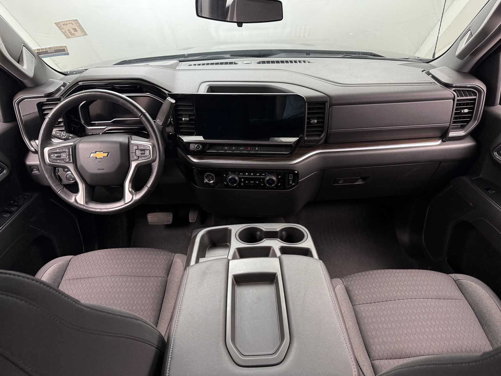 Thumbnail: 2022 Chevrolet Silverado 1500 - 3