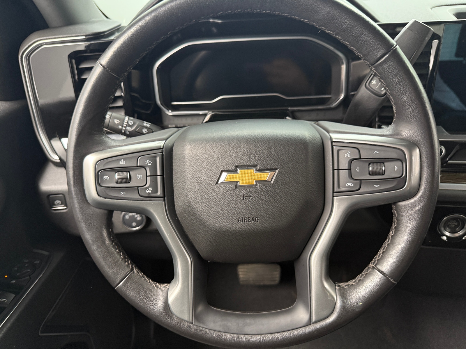 Thumbnail: 2022 Chevrolet Silverado 1500 - 5