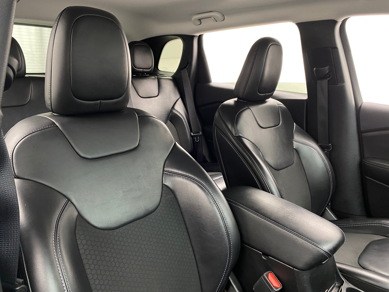 Thumbnail: 2019 Jeep Cherokee - 2