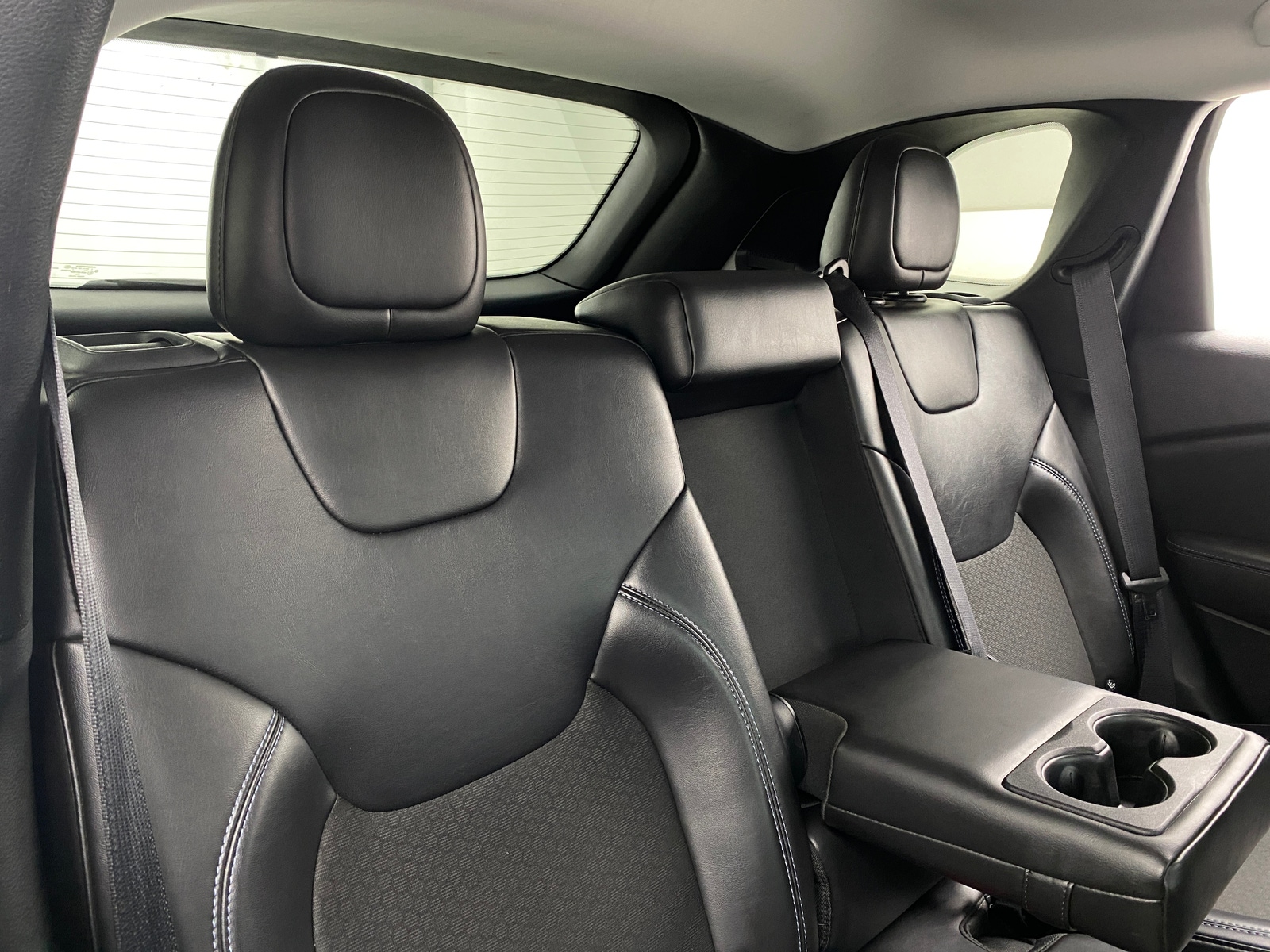 Thumbnail: 2019 Jeep Cherokee - 6