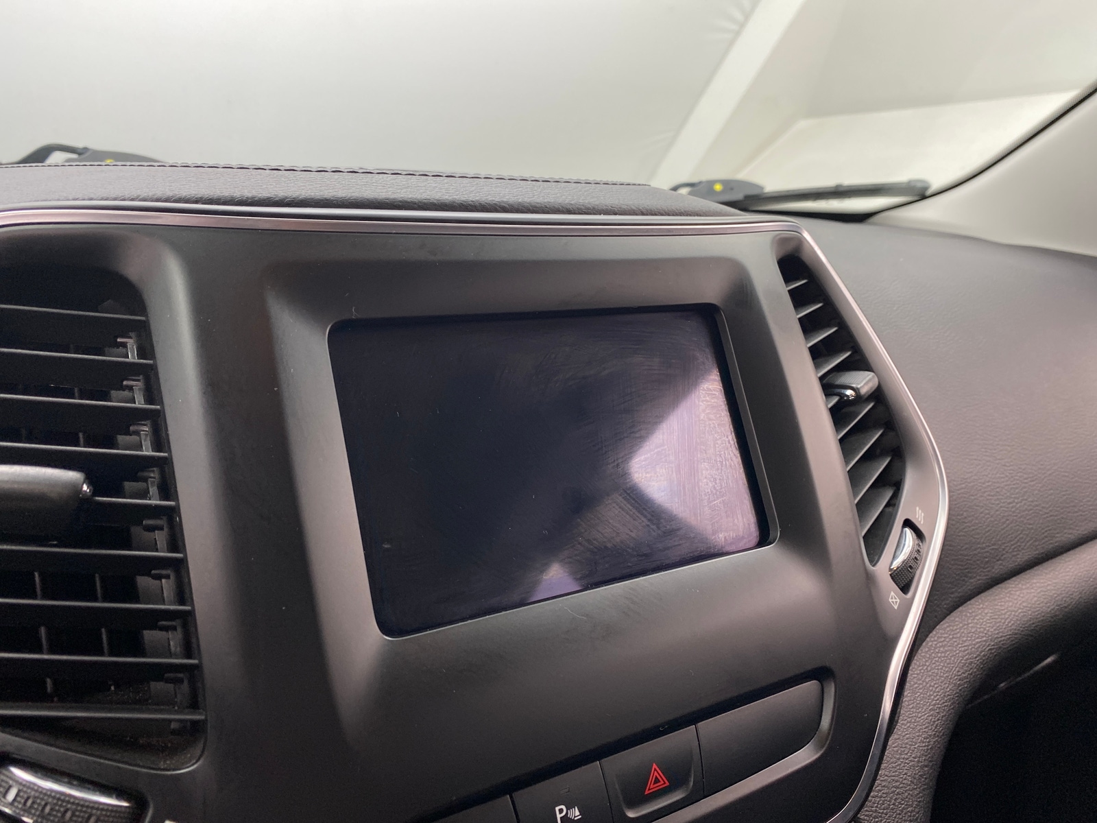 Thumbnail: 2019 Jeep Cherokee - 4