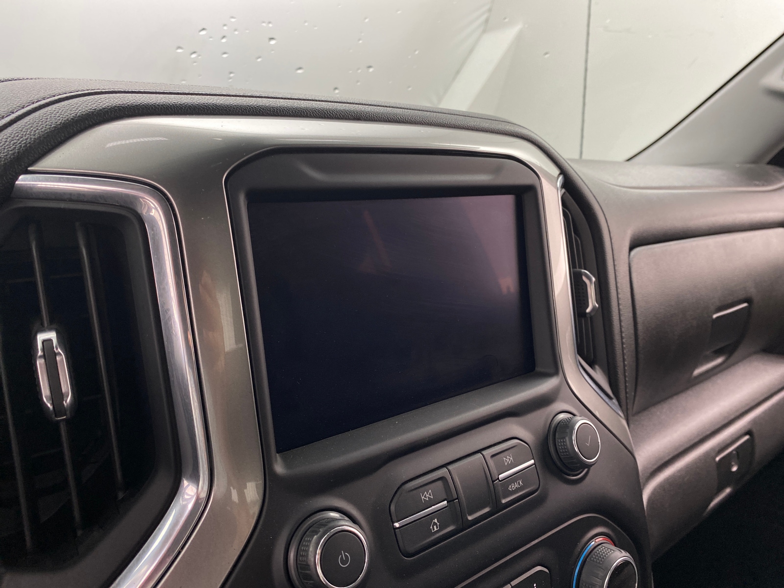 Thumbnail: 2022 Chevrolet Silverado 1500 - 4
