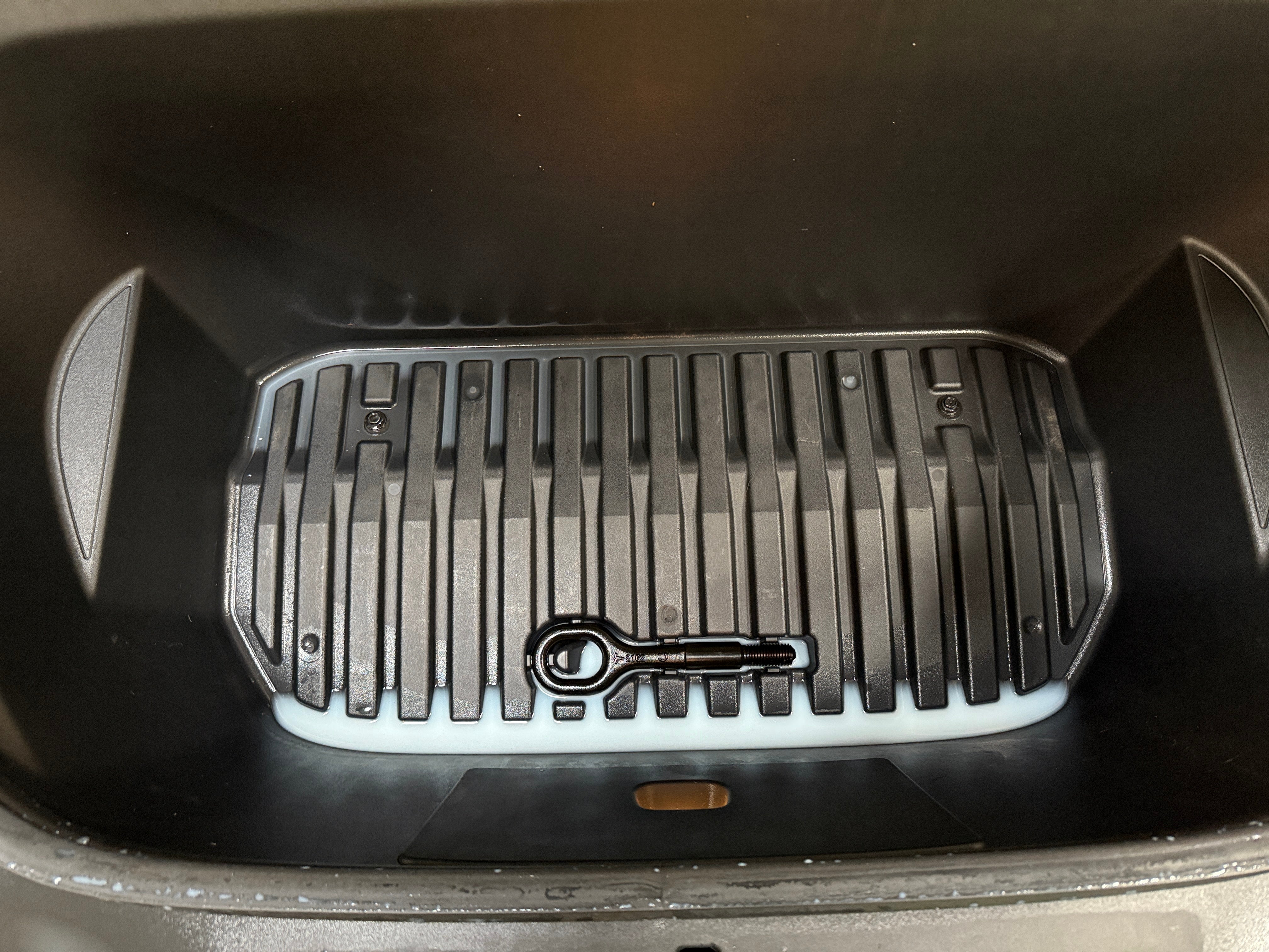 Used 2022 Tesla Model Y Long Range with VIN 7SAYGDEE0NF358995 for sale in Oak Creek, WI