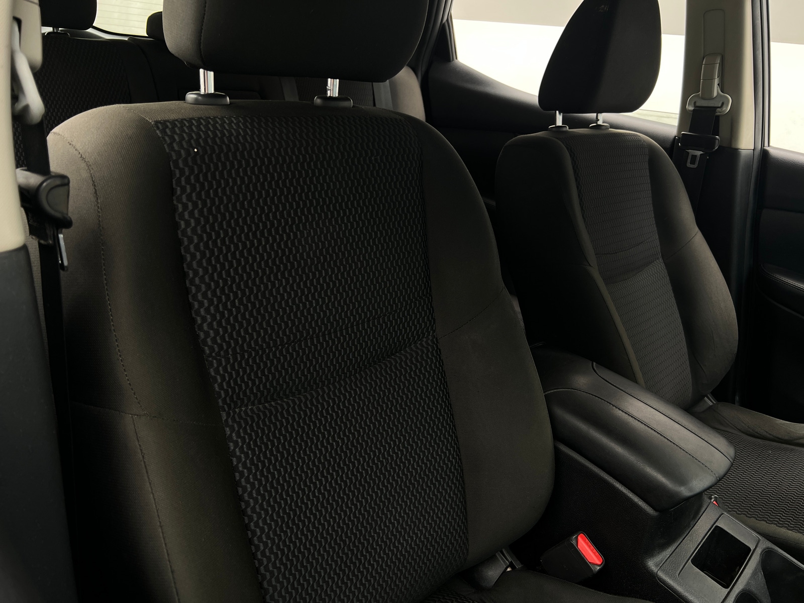 Thumbnail: 2021 Nissan Rogue Sport - 2