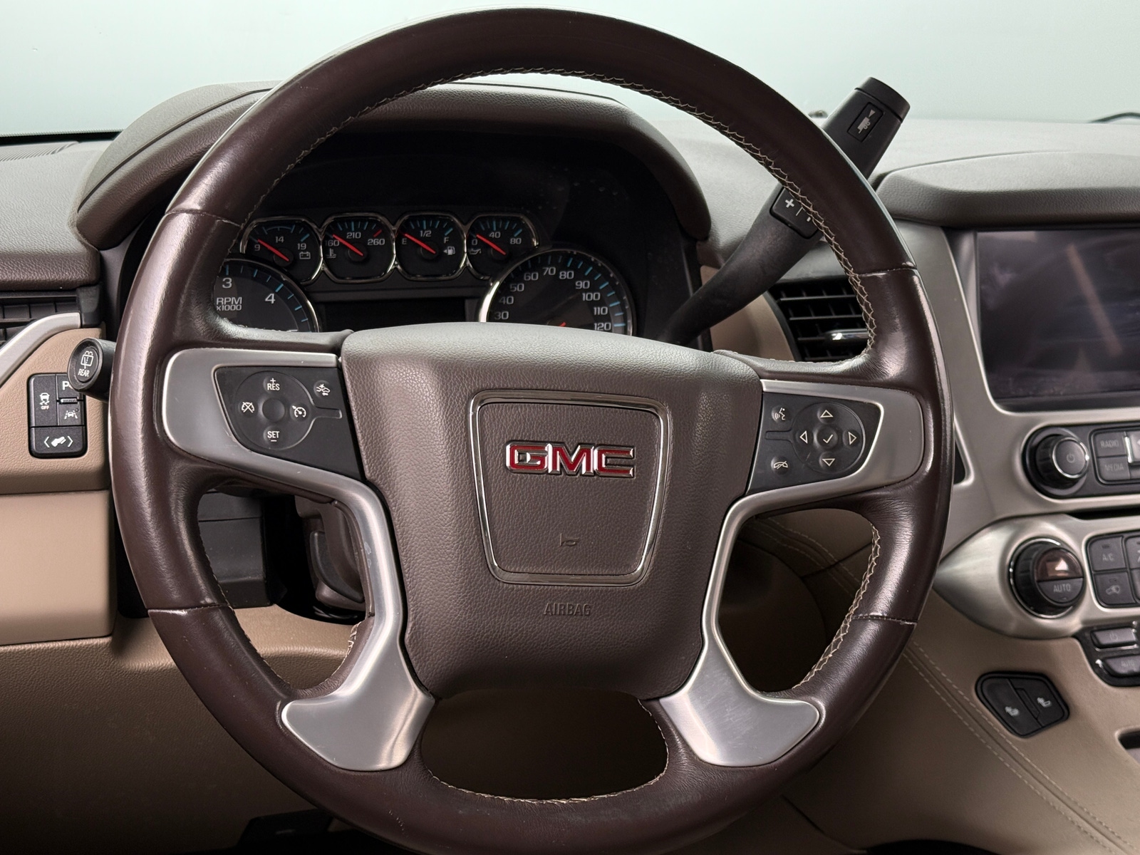 Thumbnail: 2020 GMC Yukon XL - 4