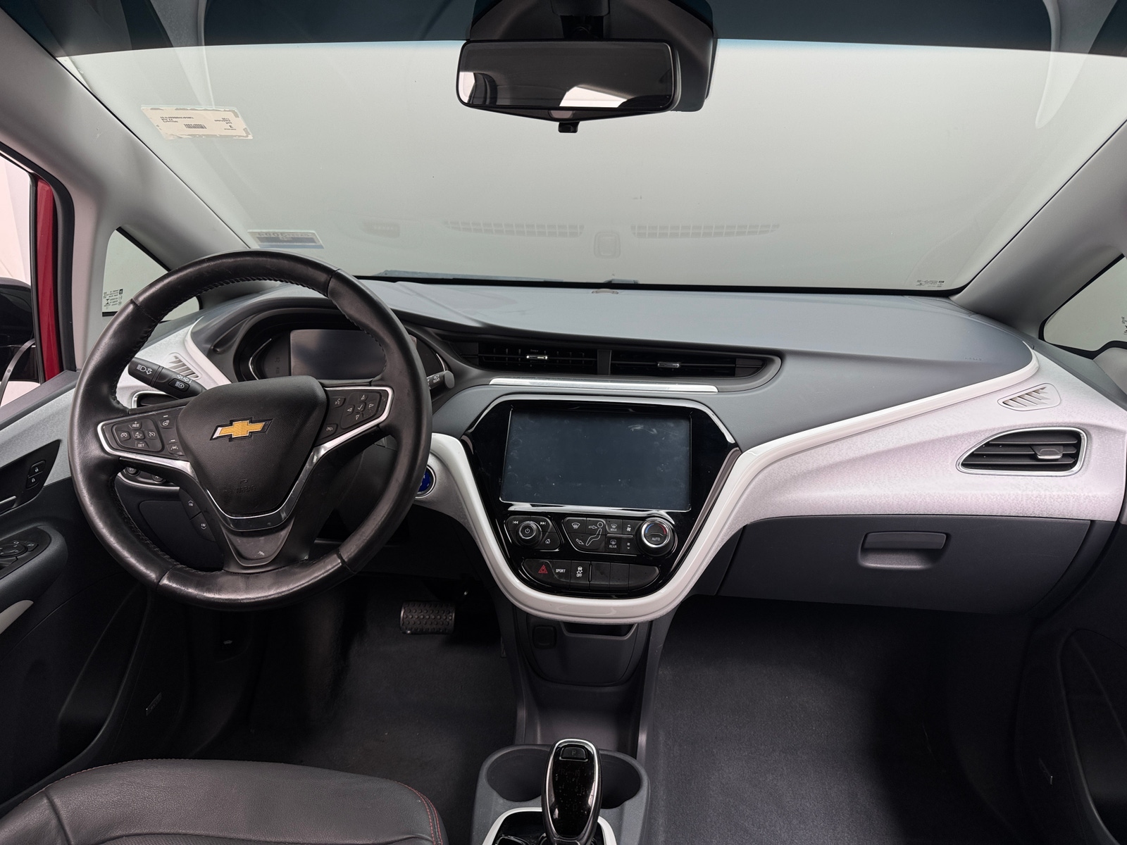 Thumbnail: 2017 Chevrolet Bolt EV - 2