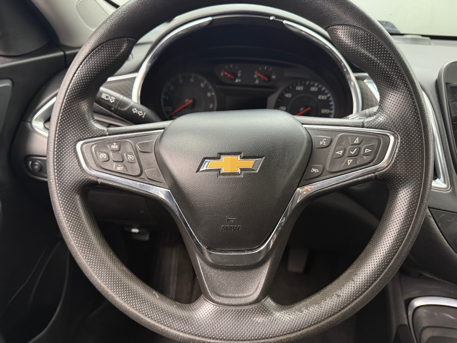 Thumbnail: 2020 Chevrolet Malibu - 5
