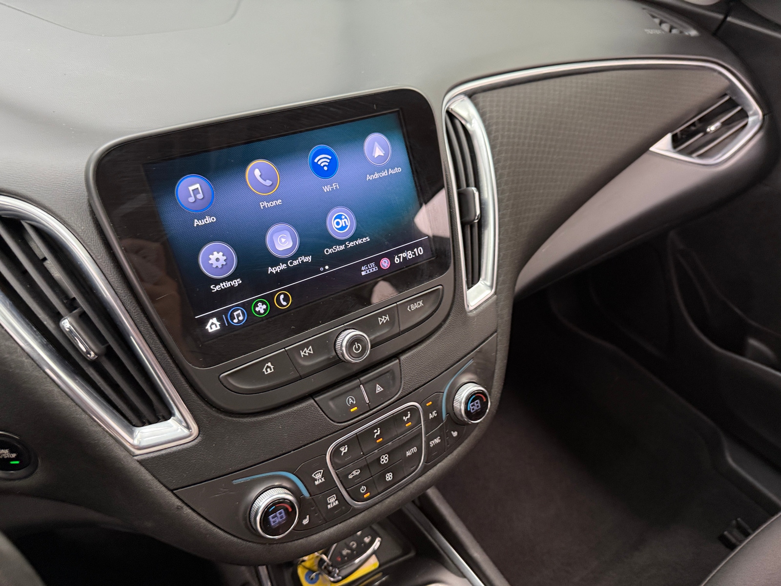 Thumbnail: 2020 Chevrolet Malibu - 4