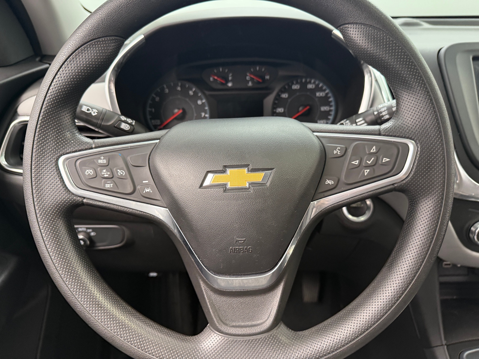 Thumbnail: 2022 Chevrolet Equinox - 5