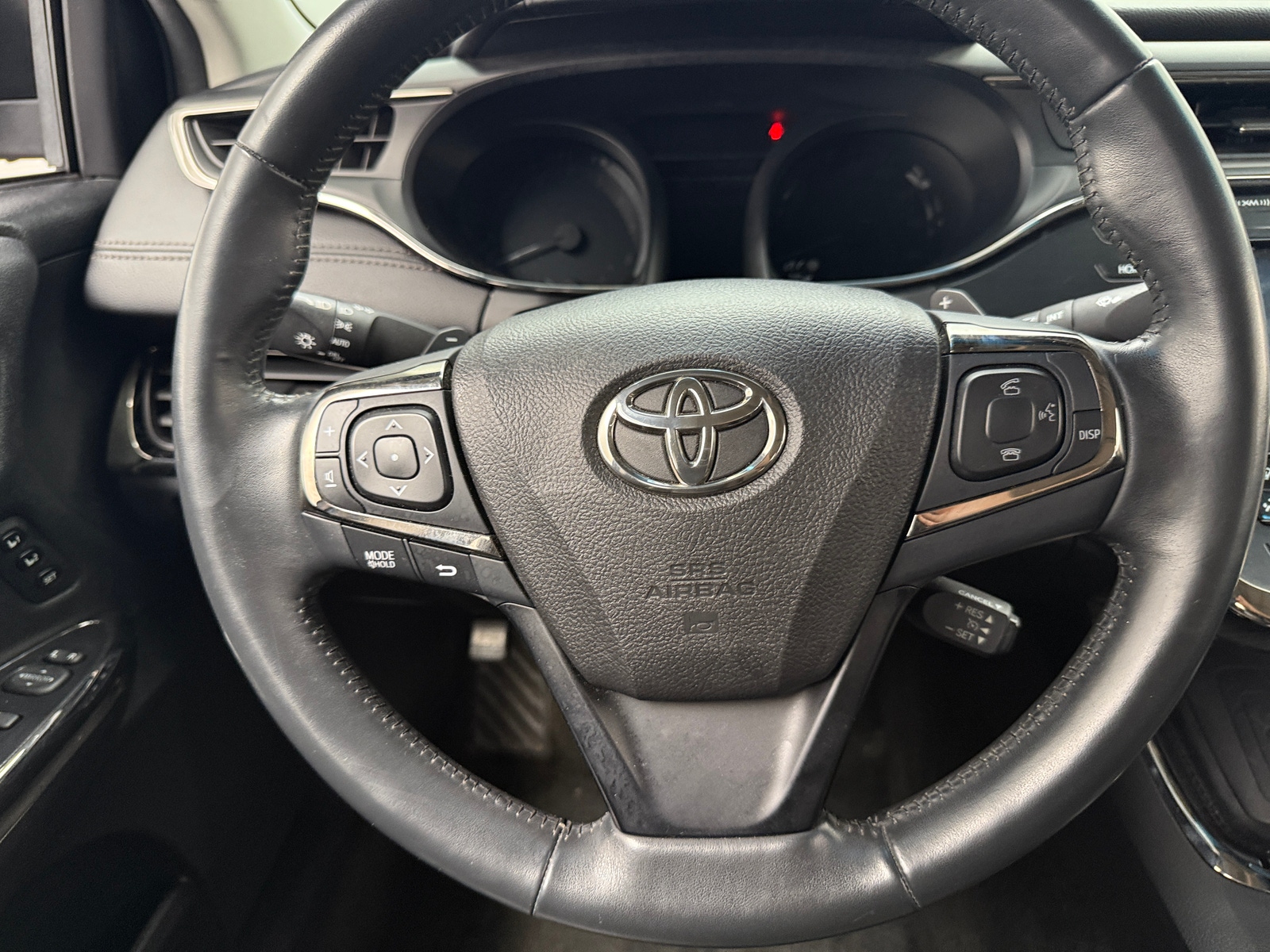 Thumbnail: 2016 Toyota Avalon - 4