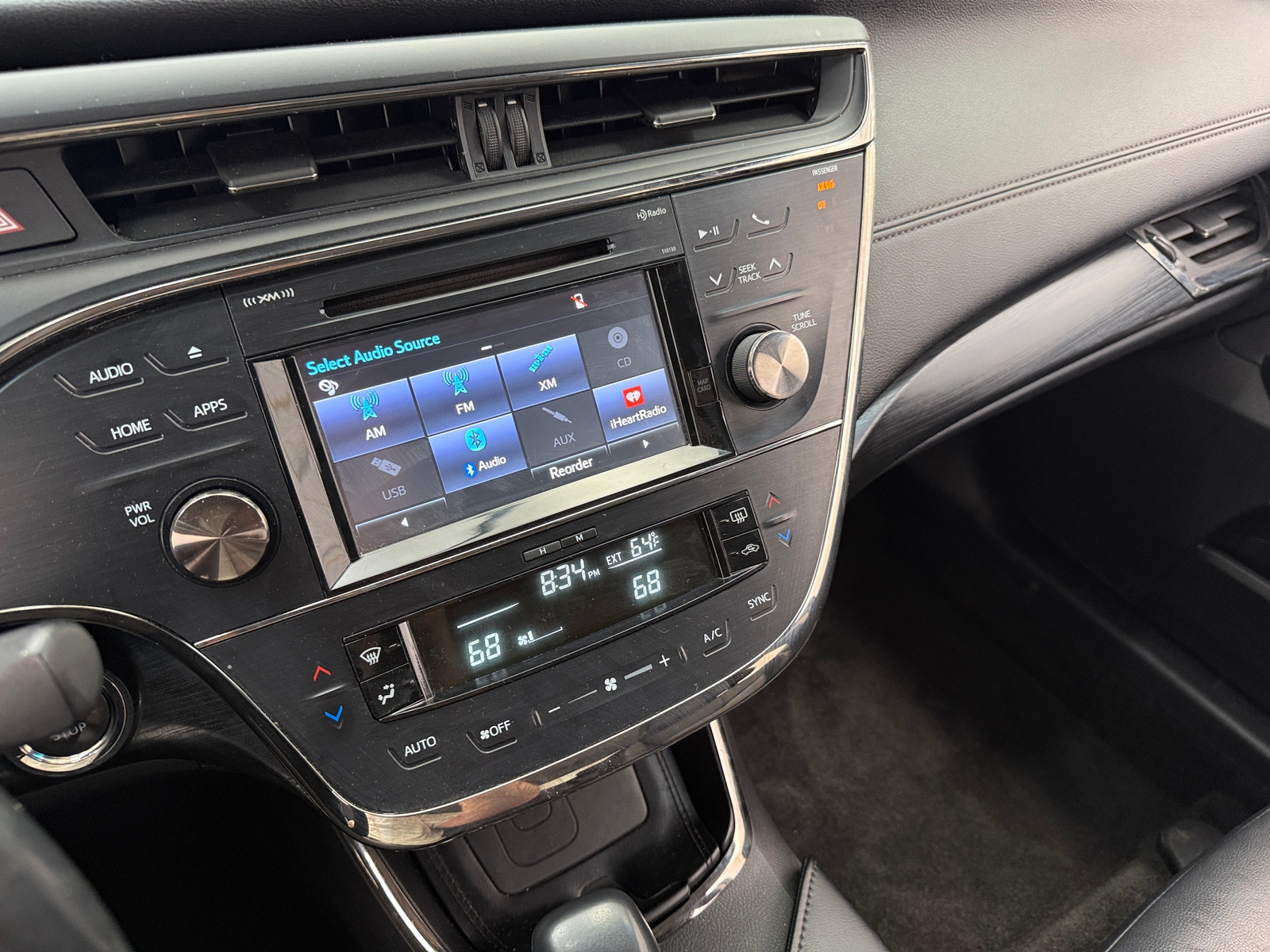 Thumbnail: 2016 Toyota Avalon - 3
