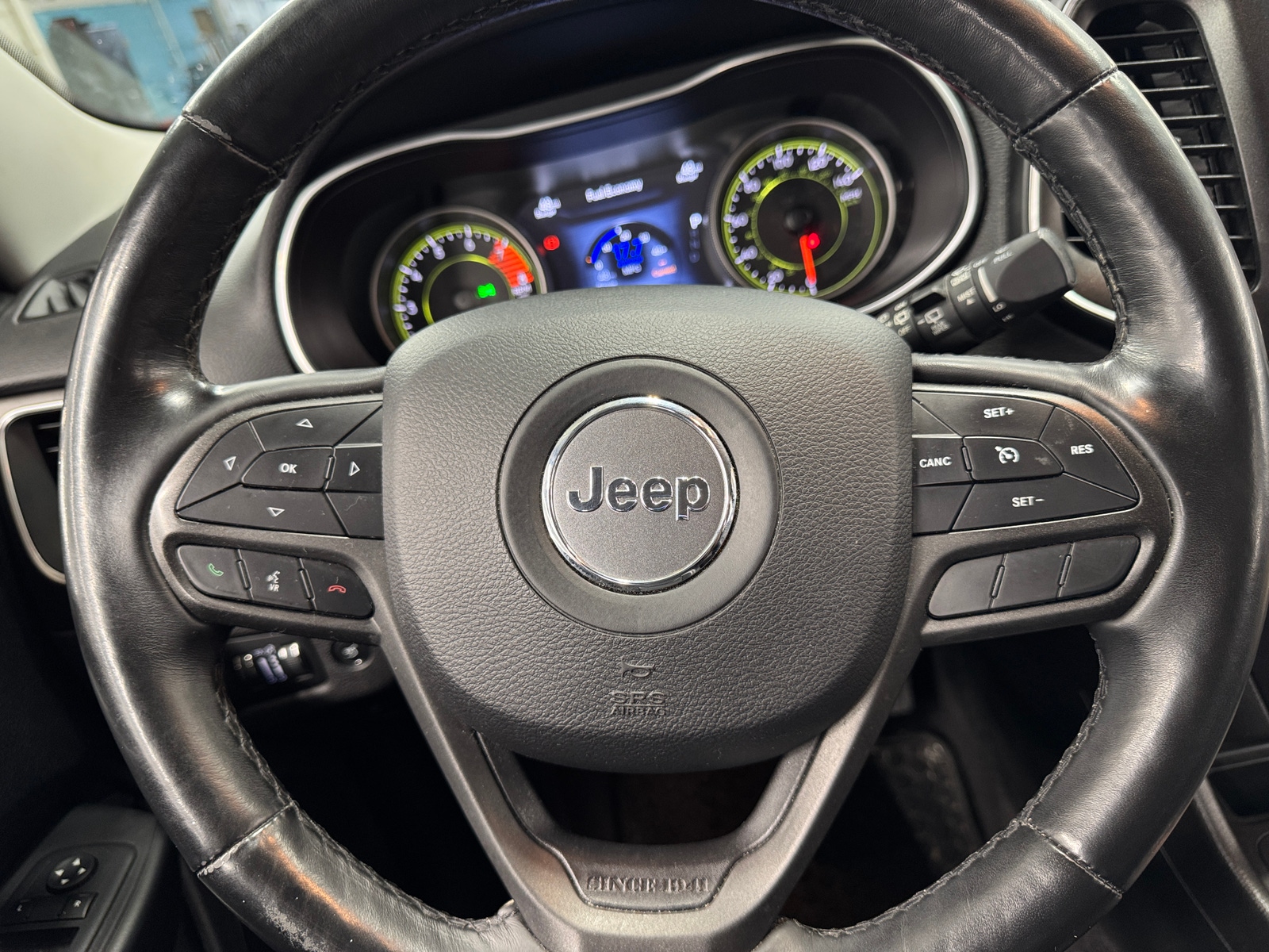 Thumbnail: 2019 Jeep Cherokee - 4
