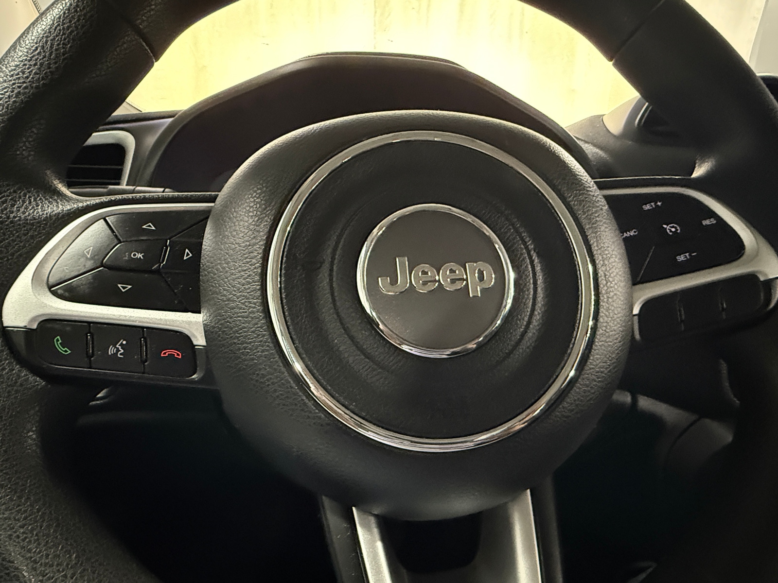 Thumbnail: 2020 Jeep Renegade - 5
