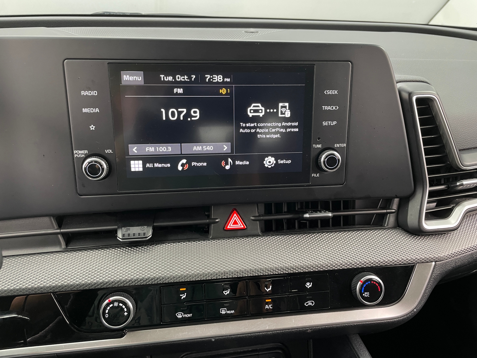 Thumbnail: 2024 Kia Sportage - 4