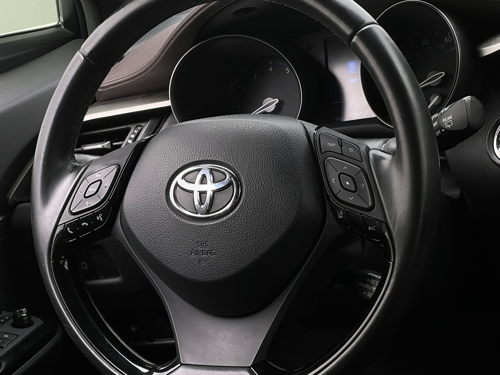 Thumbnail: 2019 Toyota C-HR - 4
