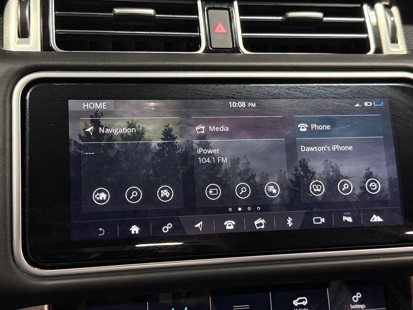 Thumbnail: 2018 Land Rover Range Rover - 3