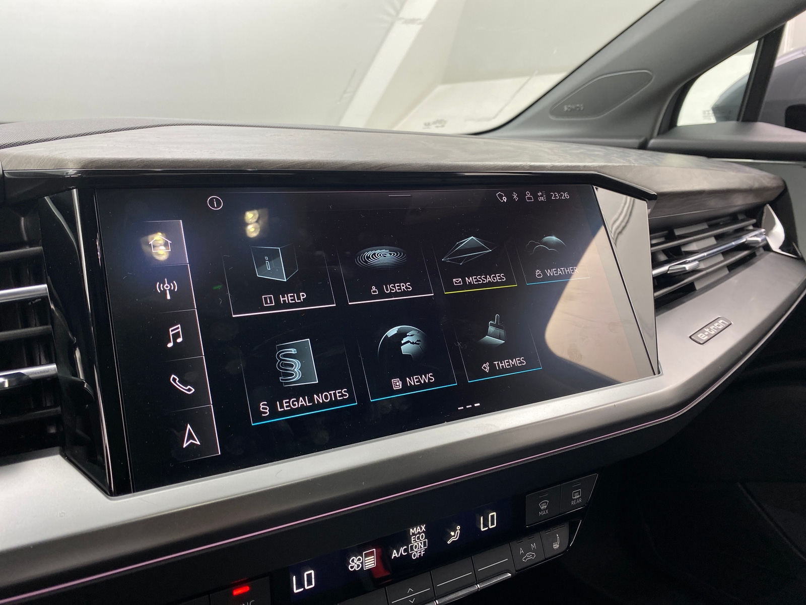 Thumbnail: 2023 Audi Q4 e-tron - 3