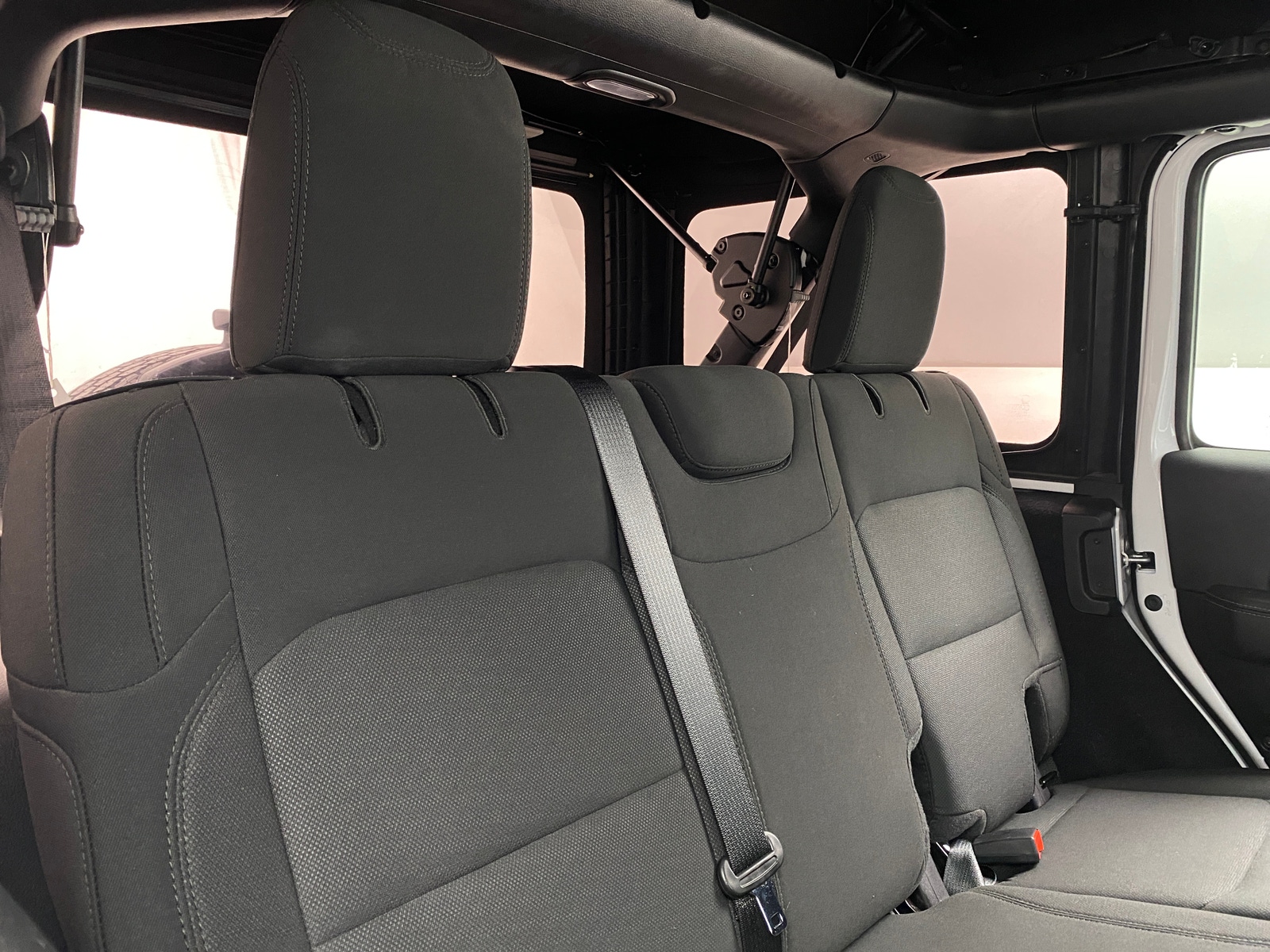Thumbnail: 2022 Jeep Wrangler - 6