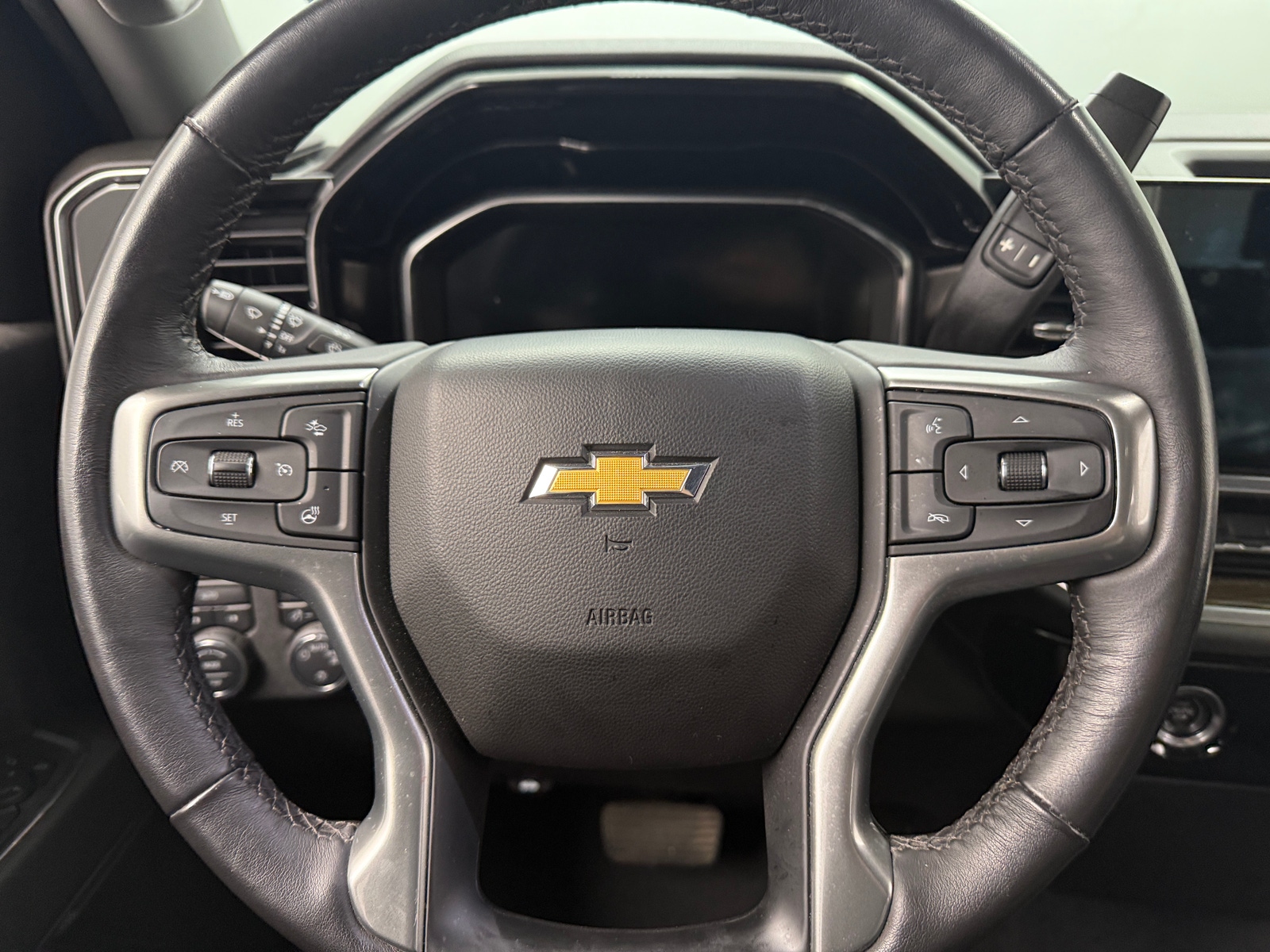 Thumbnail: 2022 Chevrolet Silverado 1500 - 5