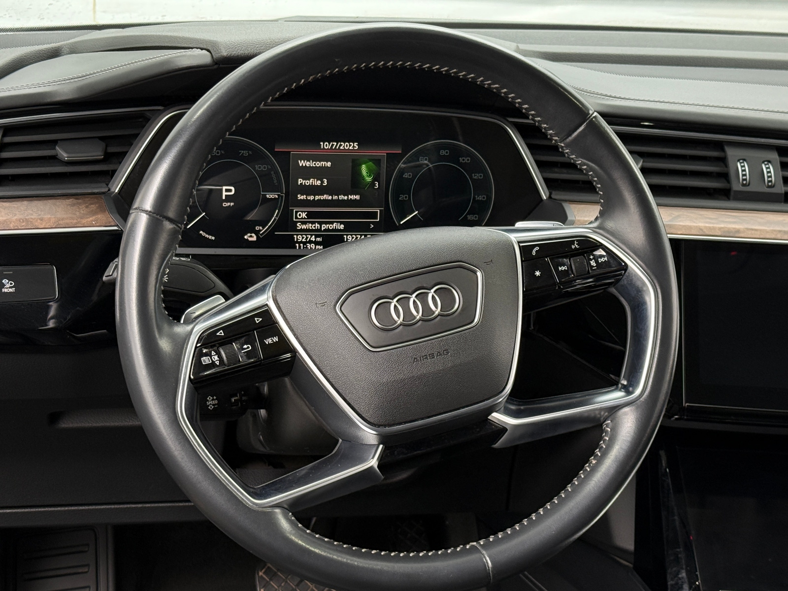 Thumbnail: 2019 Audi e-tron - 4