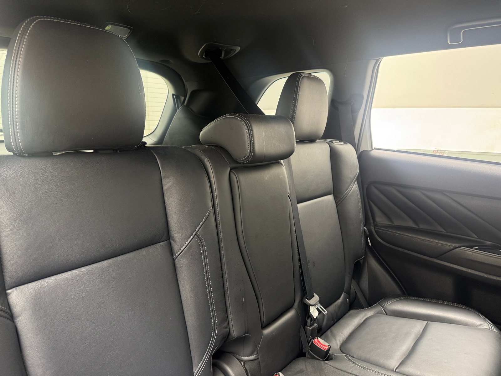 Thumbnail: 2020 Mitsubishi Outlander - 5