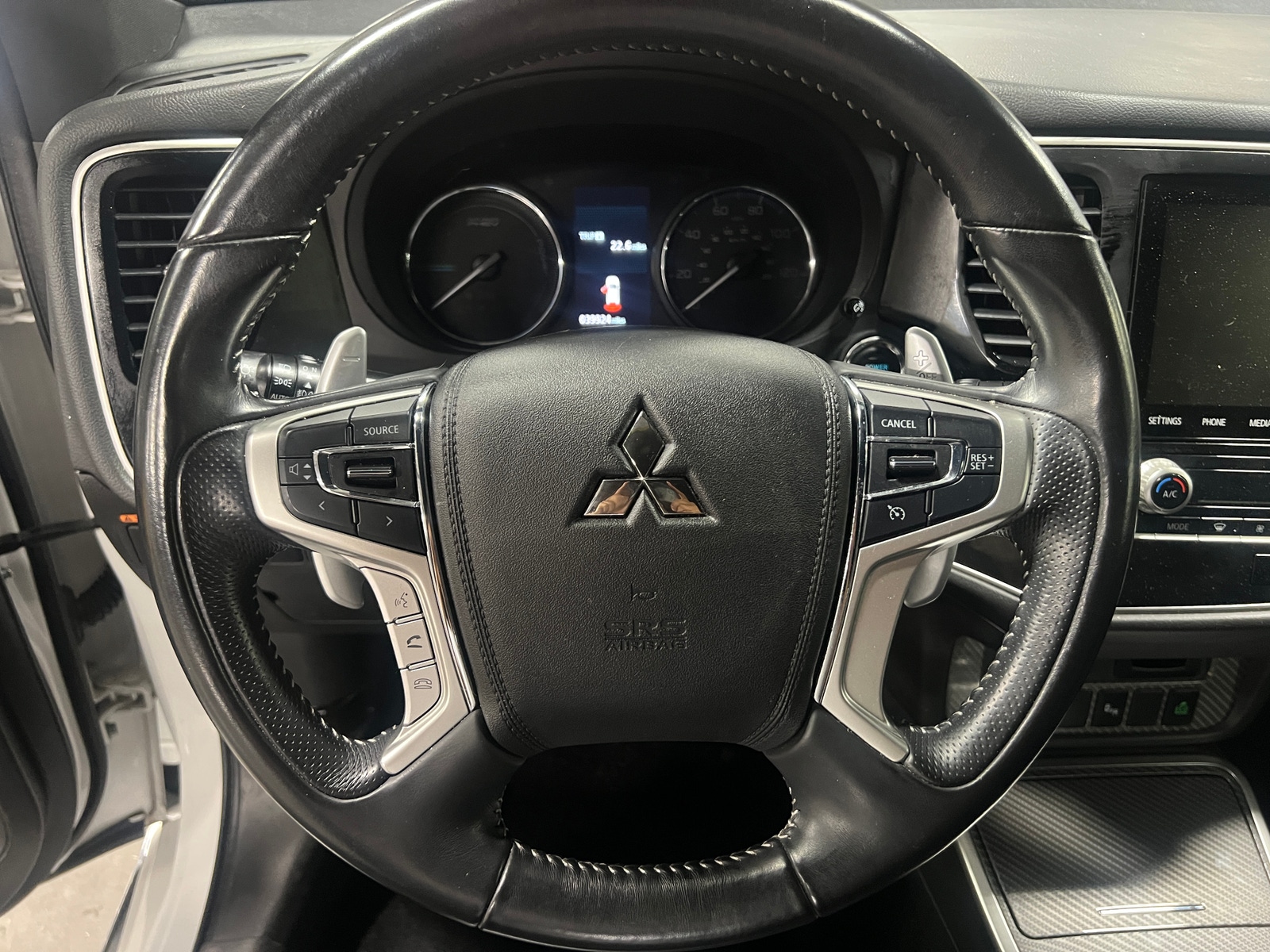Thumbnail: 2020 Mitsubishi Outlander - 4