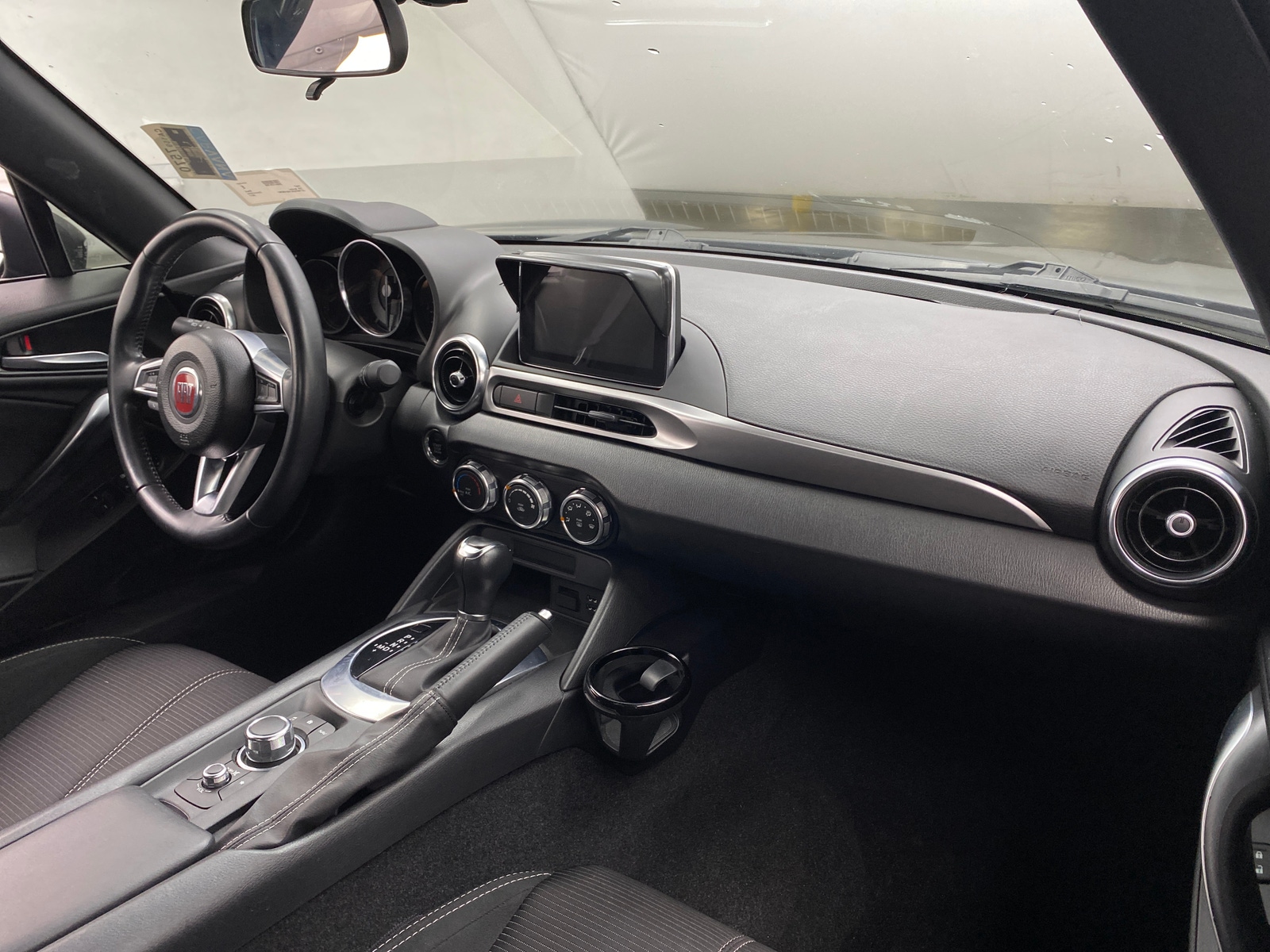 Thumbnail: 2017 Fiat 124 Spider - 3