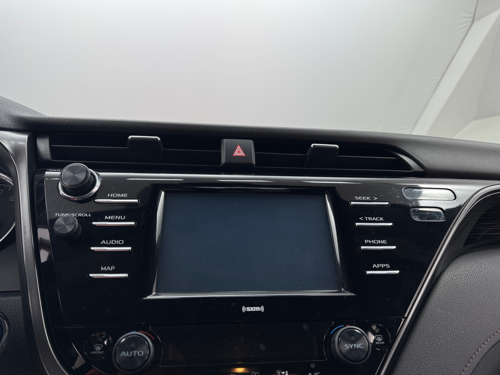 Thumbnail: 2020 Toyota Camry - 4