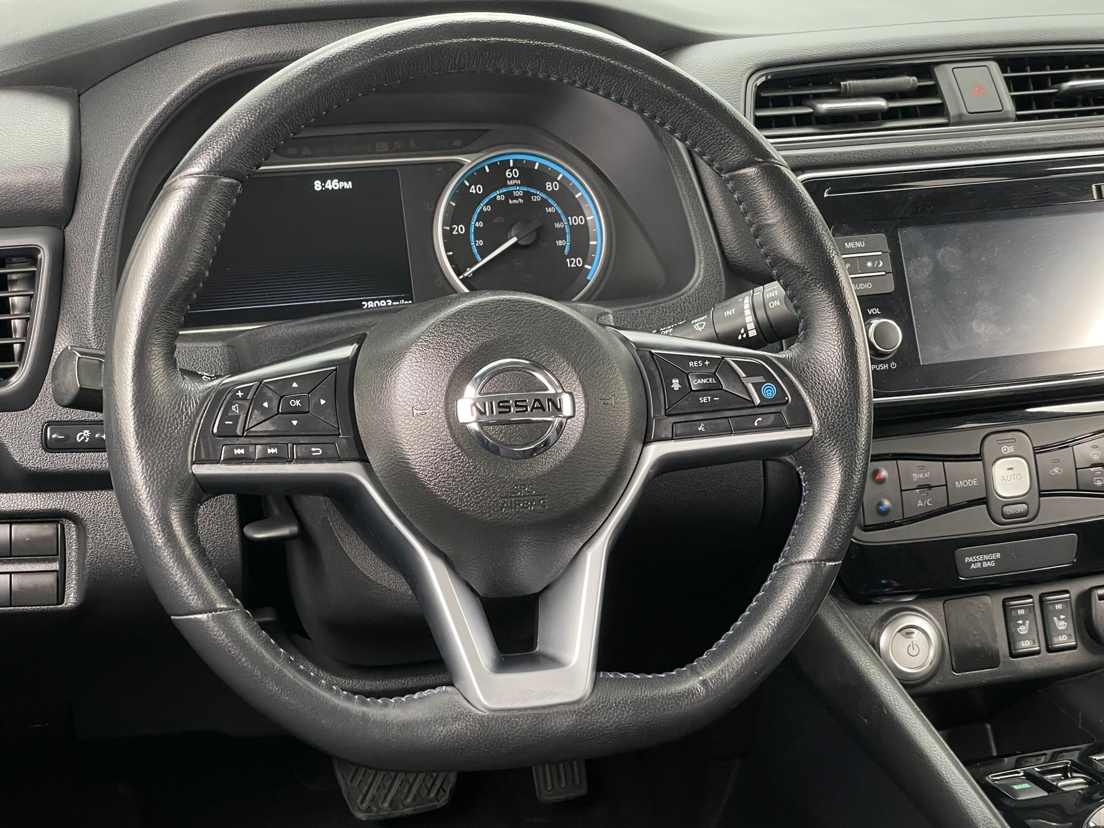 Thumbnail: 2018 Nissan Leaf - 5