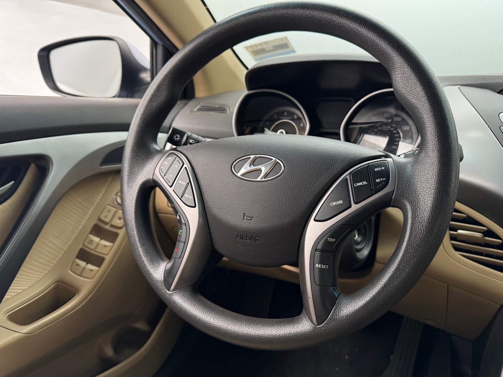 Thumbnail: 2013 Hyundai Elantra - 5
