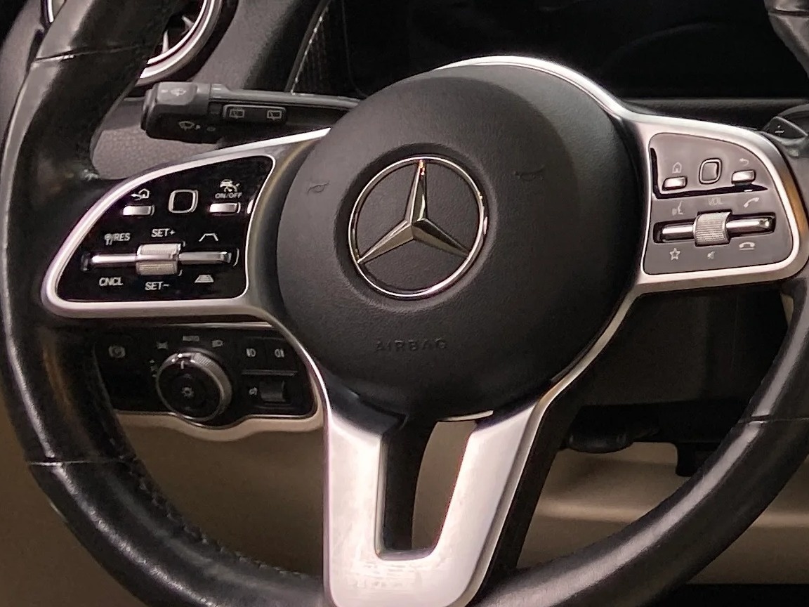 Thumbnail: 2022 Mercedes-Benz GLB - 4