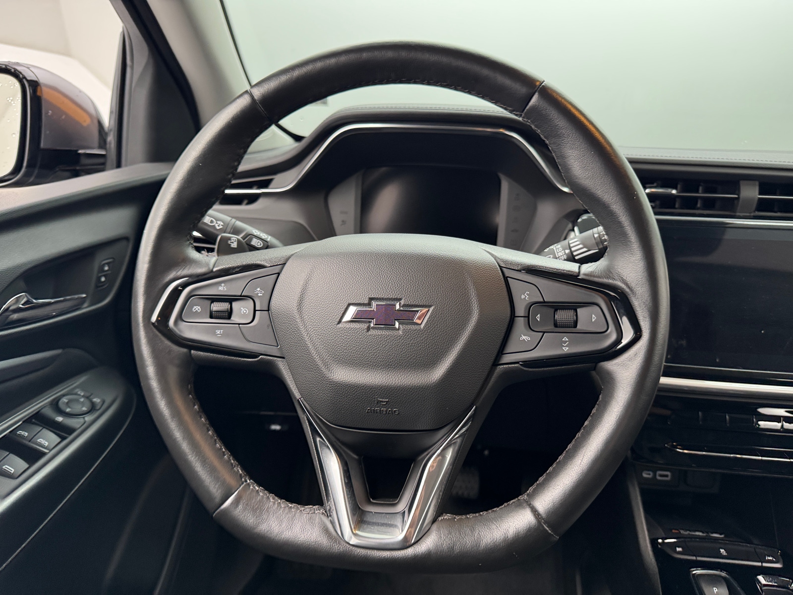 Thumbnail: 2023 Chevrolet Bolt EUV - 5