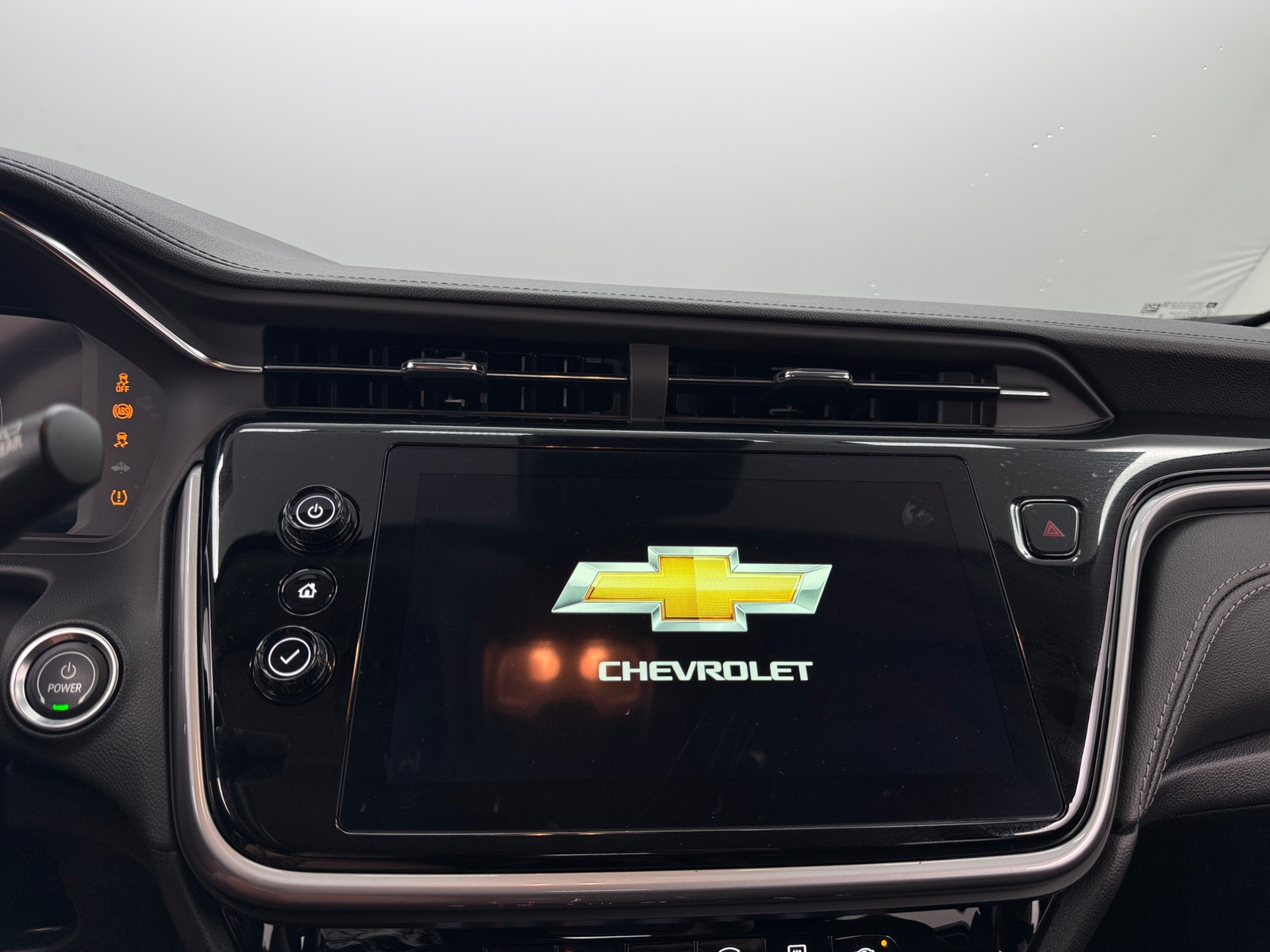 Thumbnail: 2023 Chevrolet Bolt EUV - 4