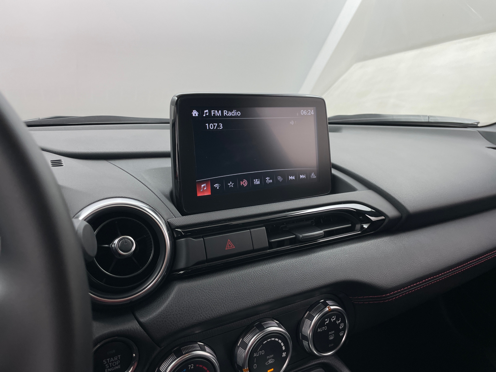 Thumbnail: 2019 Mazda MX-5 Miata - 2