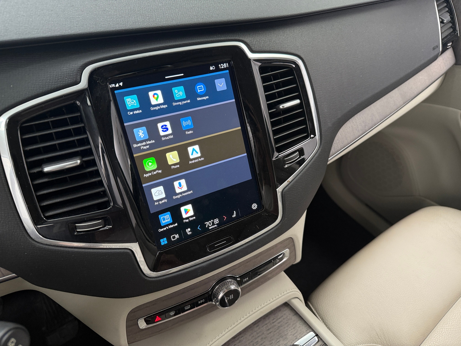 Thumbnail: 2023 Volvo XC90 - 3