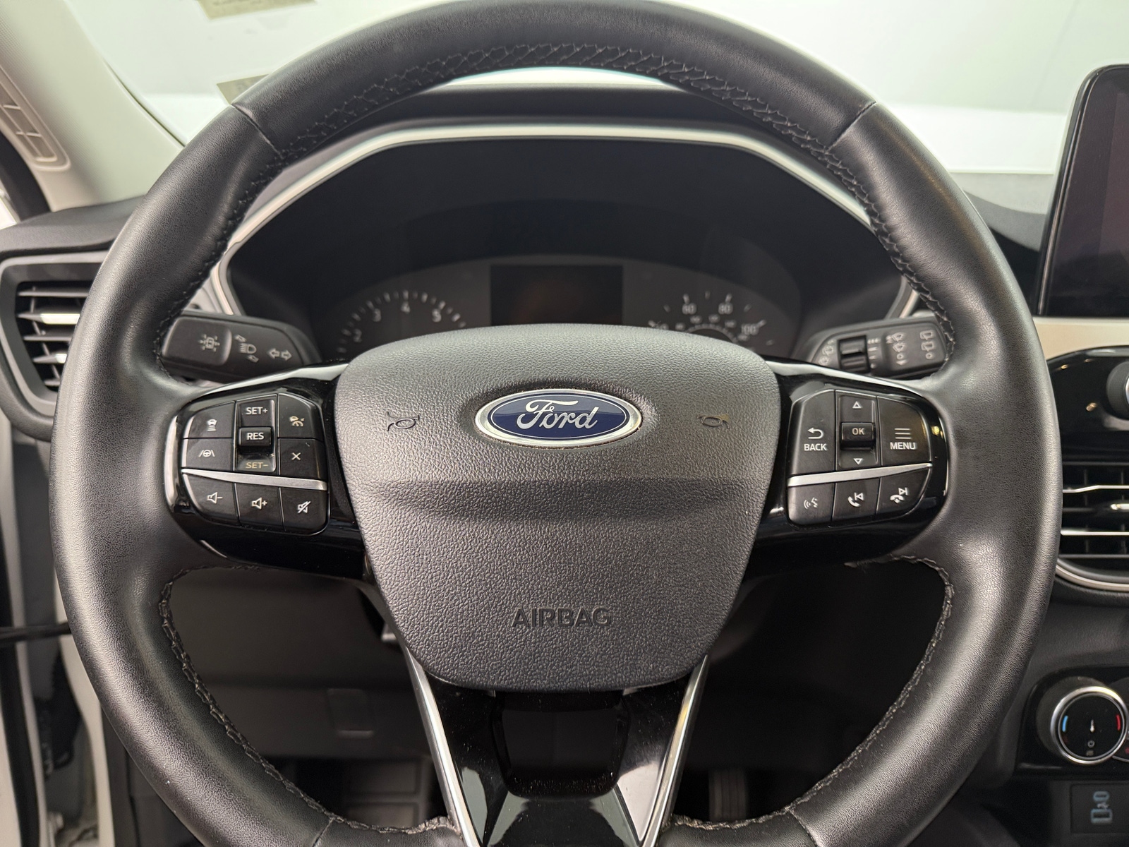 Thumbnail: 2022 Ford Escape - 4