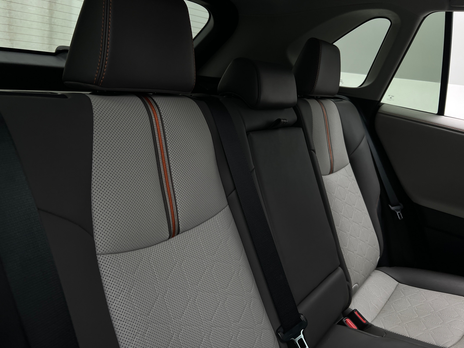 Thumbnail: 2021 Toyota RAV4 - 6