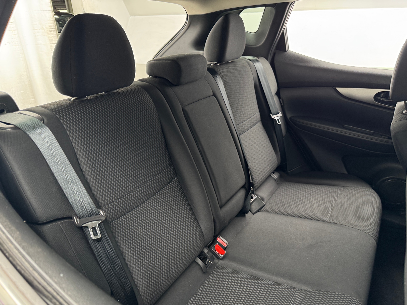 Thumbnail: 2020 Nissan Rogue Sport - 6