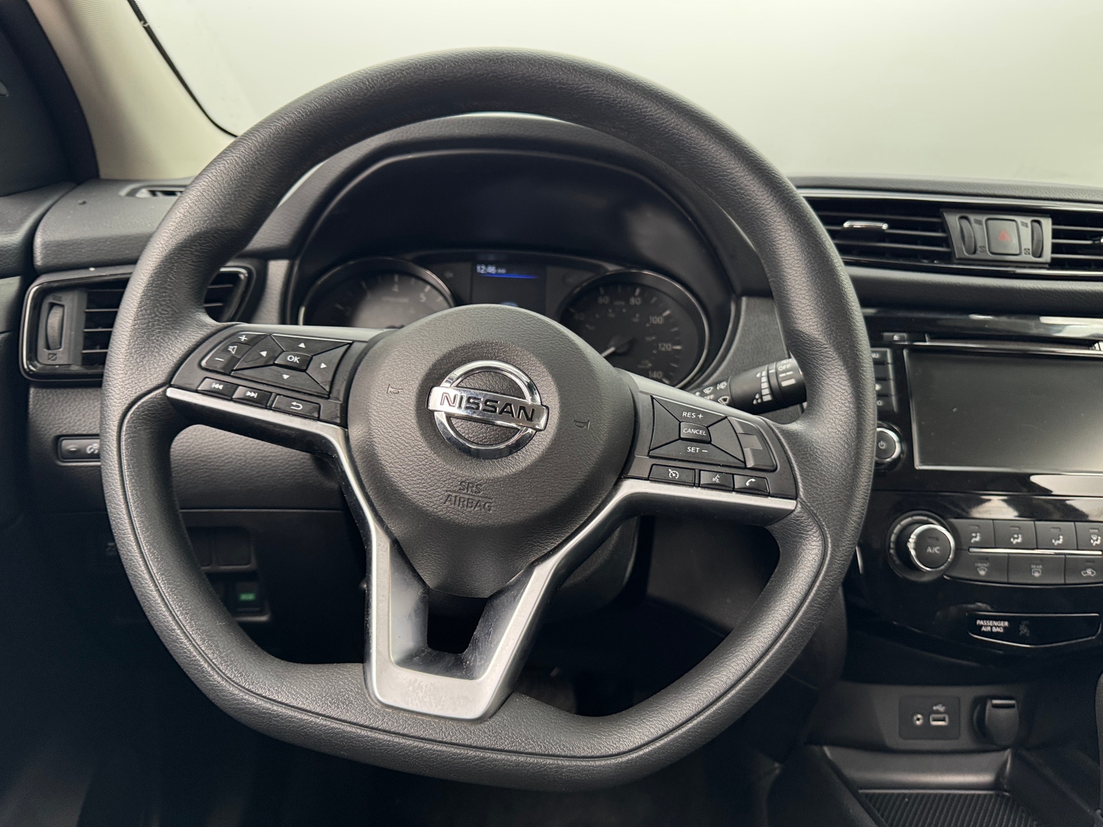 Thumbnail: 2020 Nissan Rogue Sport - 5