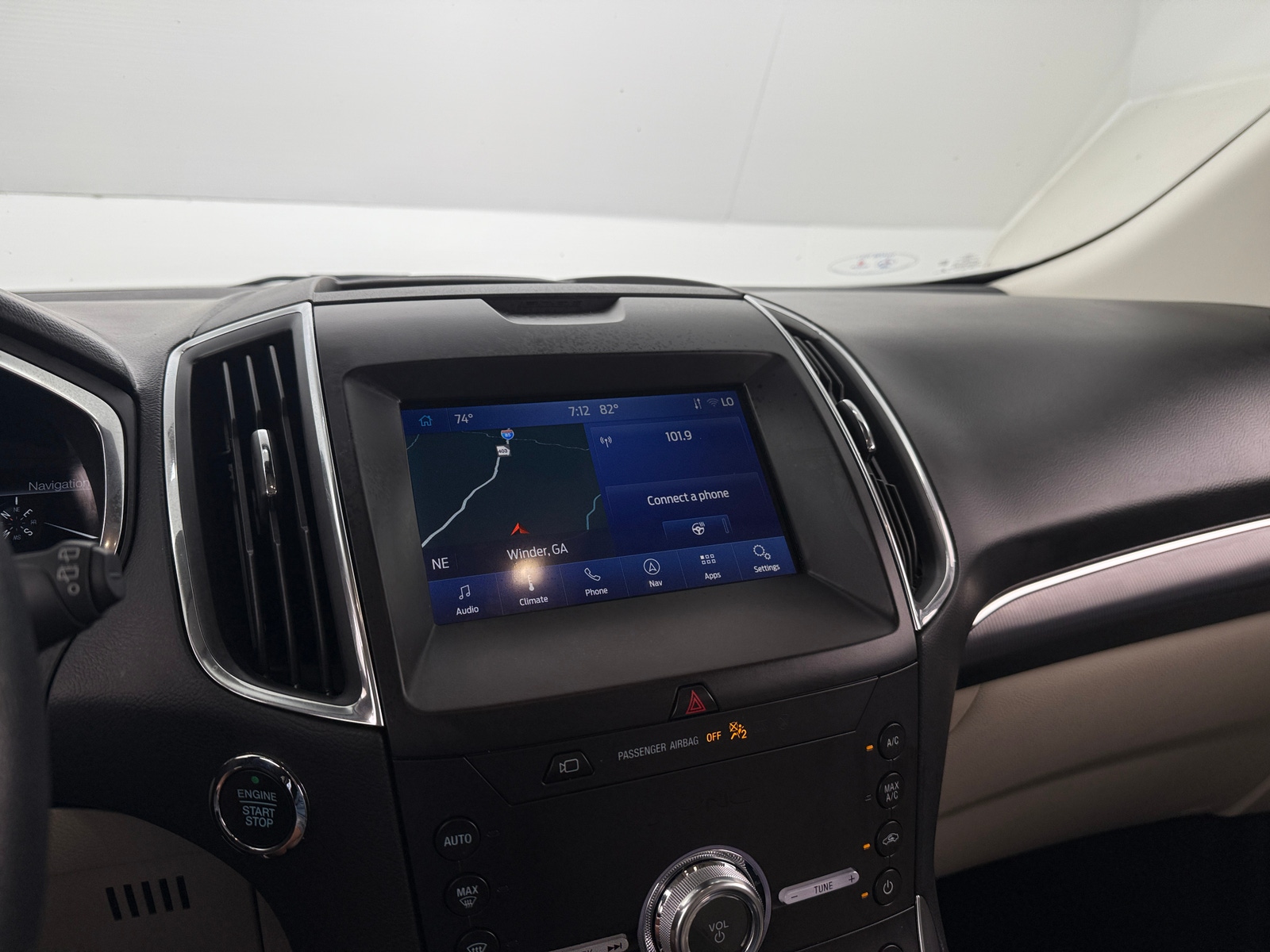 Thumbnail: 2020 Ford Edge - 3