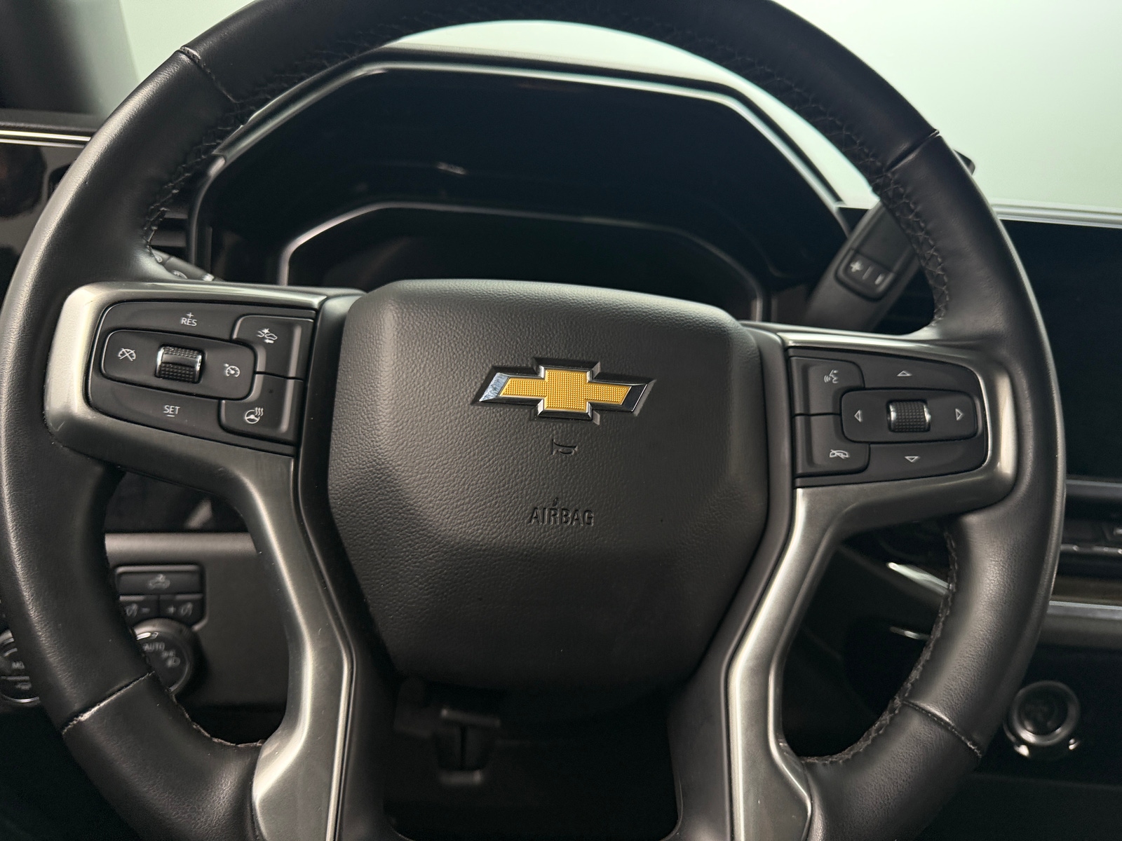 Thumbnail: 2023 Chevrolet Silverado 1500 - 5