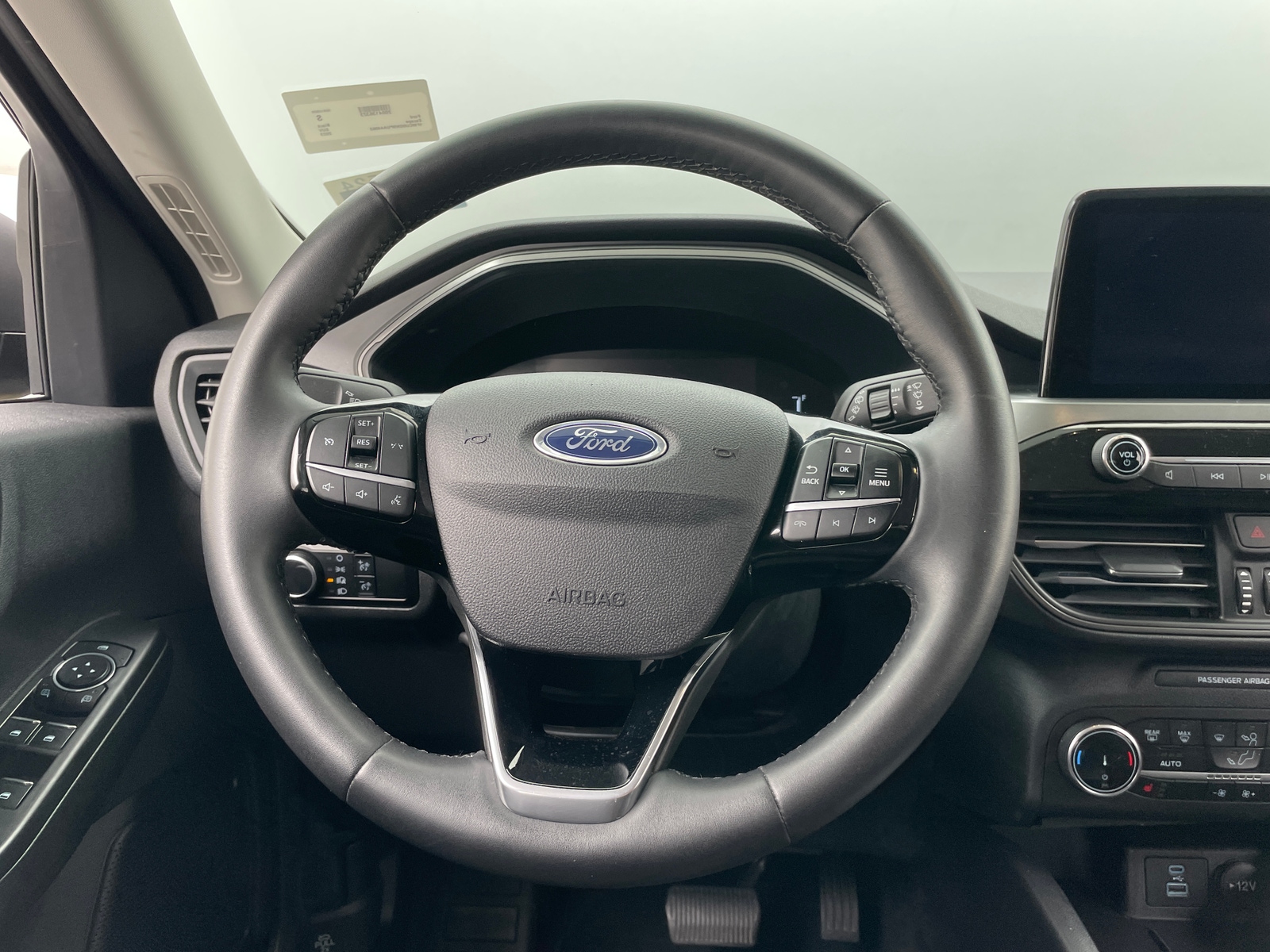 Thumbnail: 2023 Ford Escape - 5