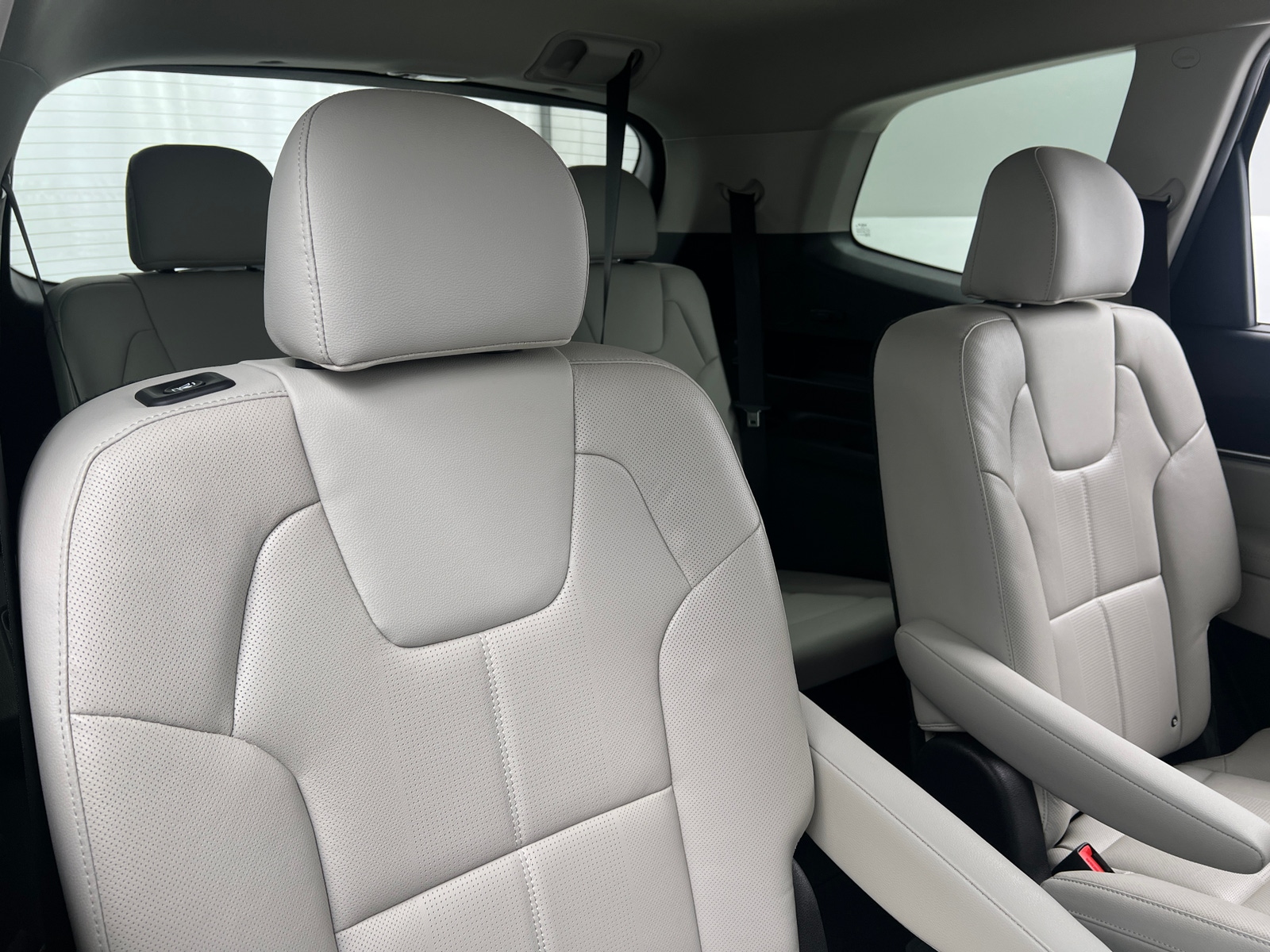 Thumbnail: 2022 Kia Telluride - 5