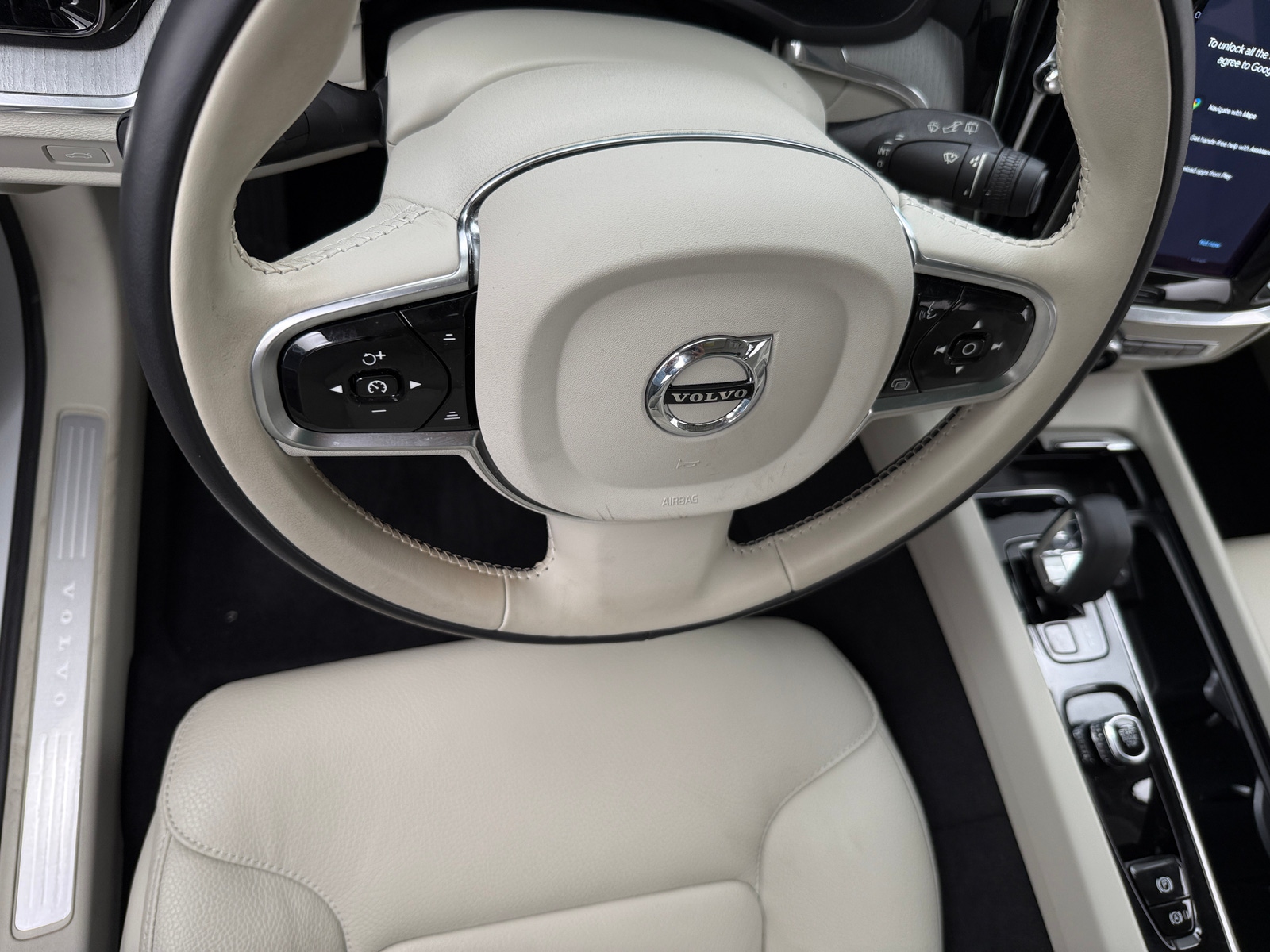 Thumbnail: 2024 Volvo V60 - 4