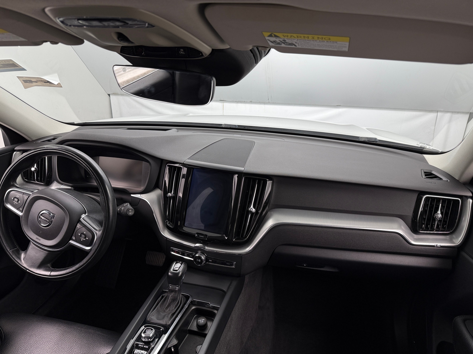 Thumbnail: 2019 Volvo XC60 - 2