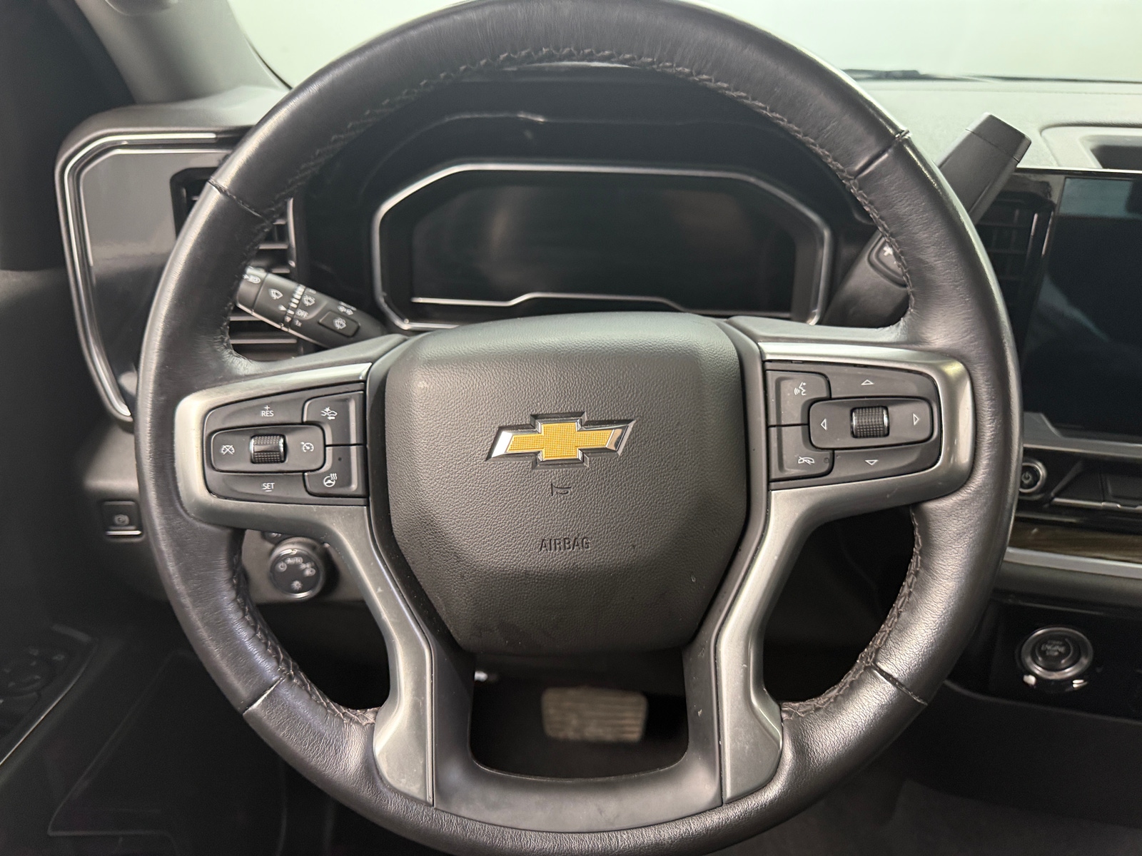 Thumbnail: 2022 Chevrolet Silverado 1500 - 5