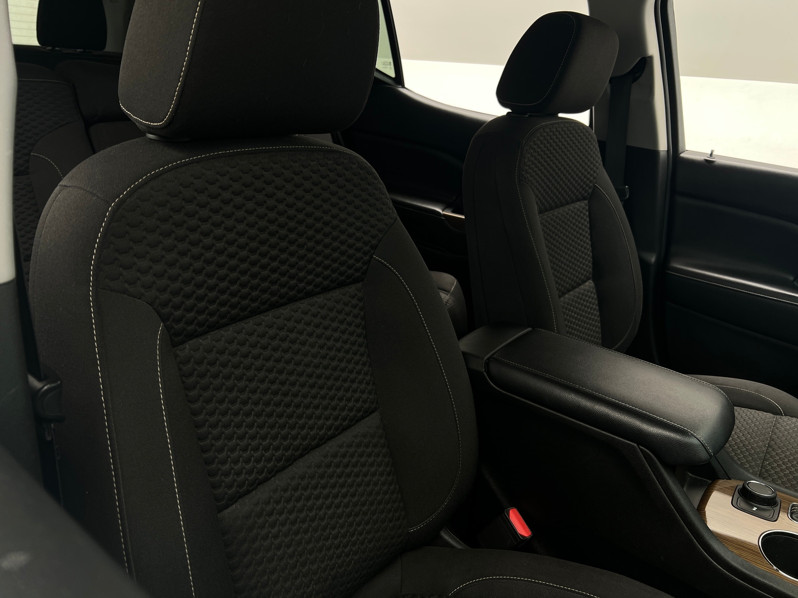 Thumbnail: 2017 GMC Acadia - 2